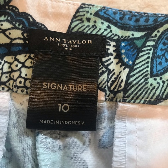 Ann Taylor Signature Crop Jeans - Picture 3 of 8